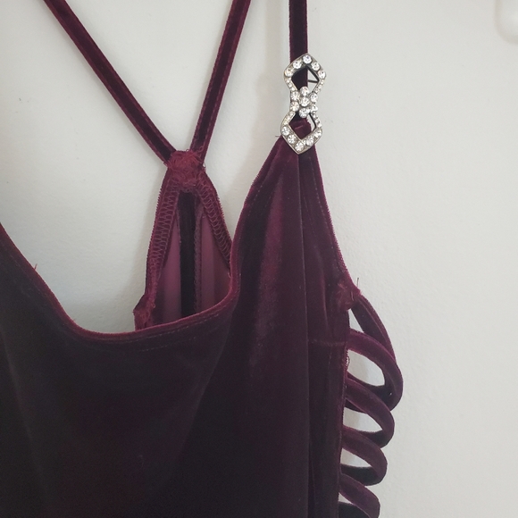 Dress - Picture 2 of 3